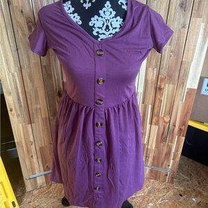 Fantaslook Size Small Women’s Purple Button-Front Dress.